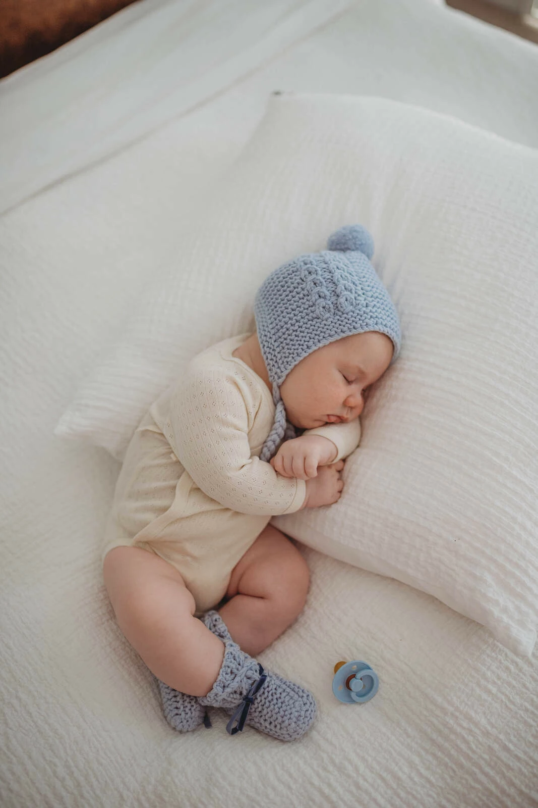 Snuggle Hunny Kids Blue Merino Wool Bonnet & Booties - Image 5