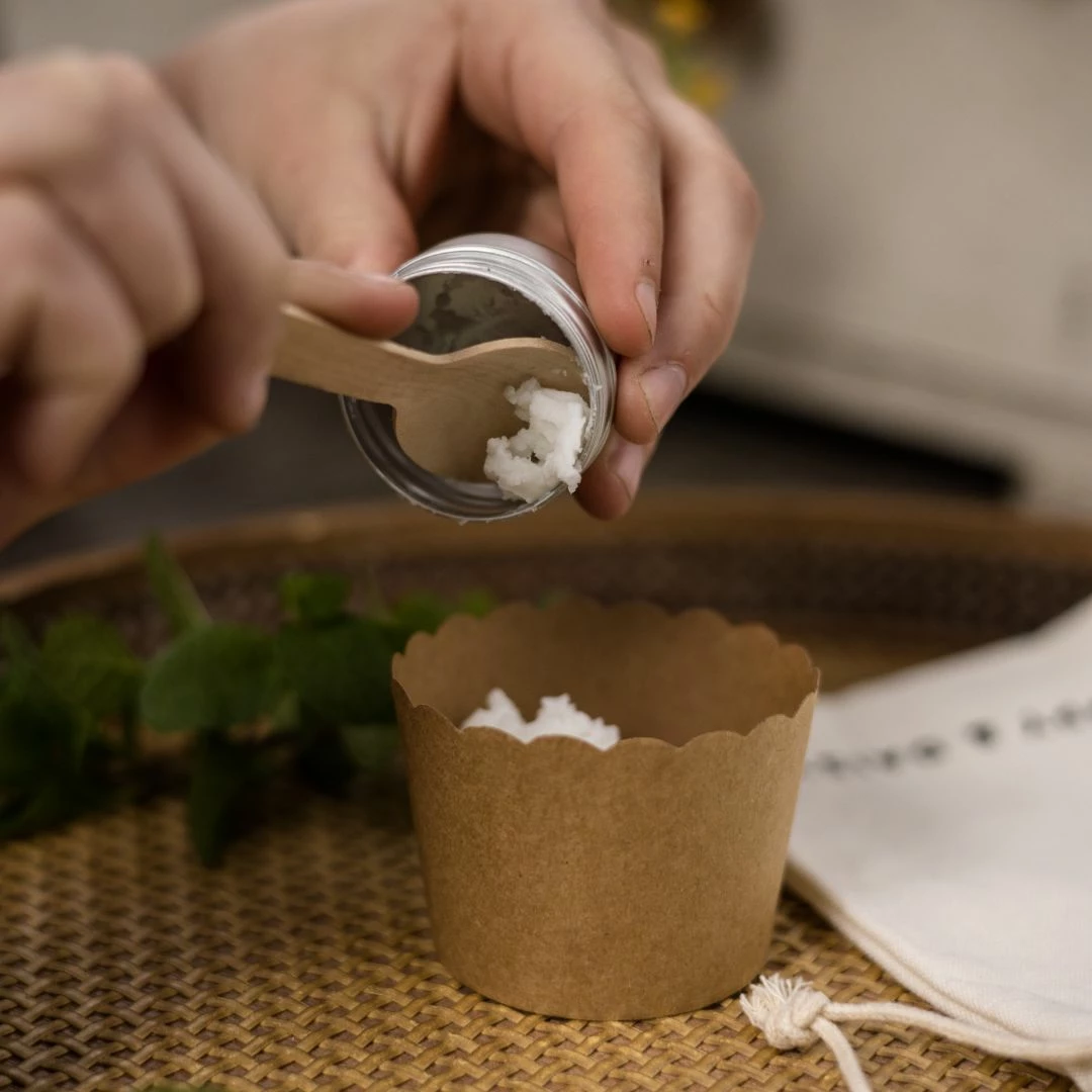 Poppy & Daisy DIY Peppermint Lip Balm Mini Eco Bag - Image 6