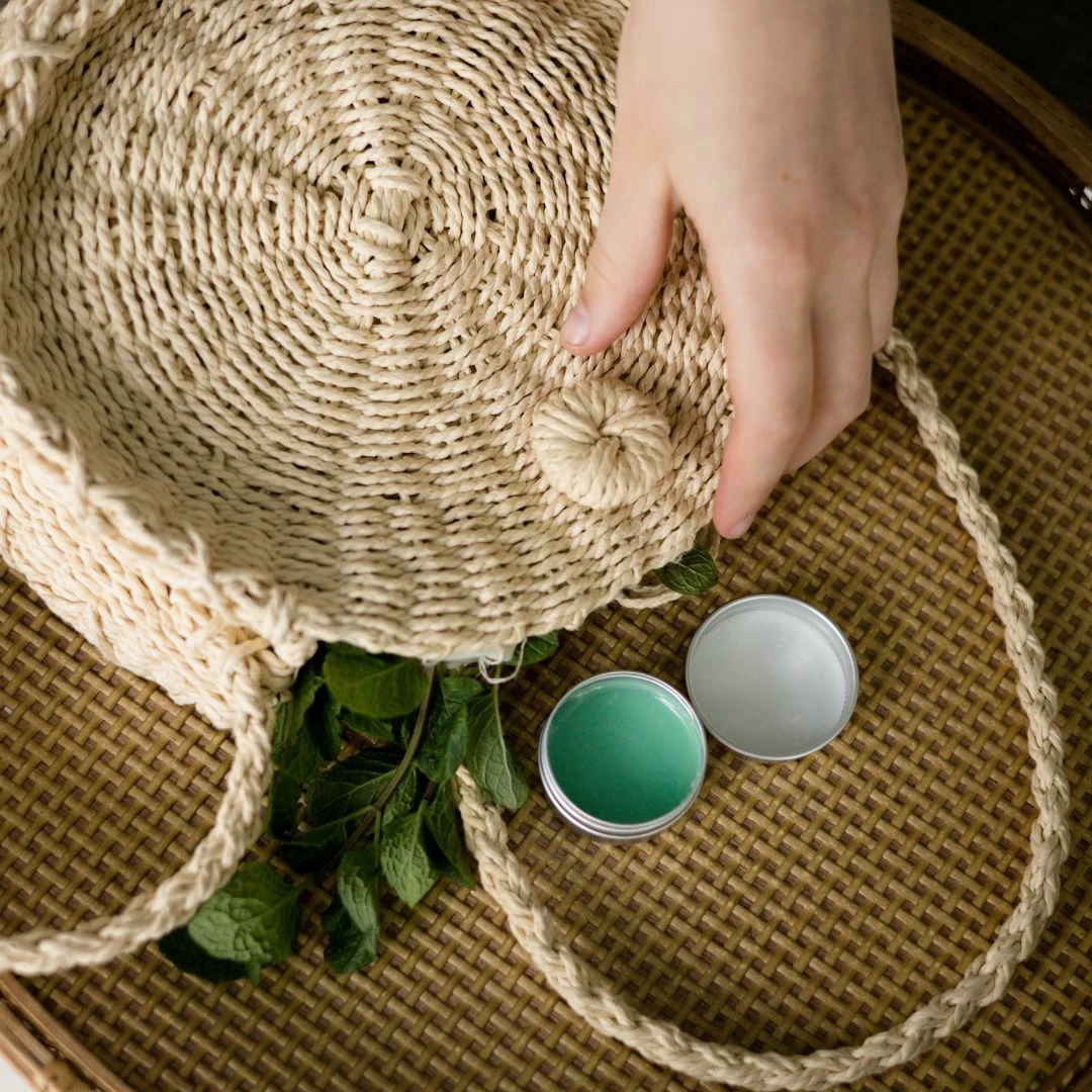 Poppy & Daisy DIY Peppermint Lip Balm Mini Eco Bag - Image 5