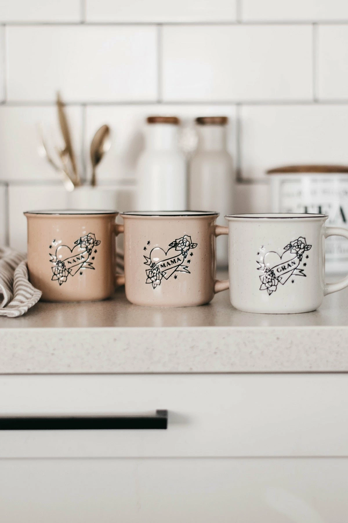 Bencer And Hazelnut Gran Ceramic Mug - Image 5