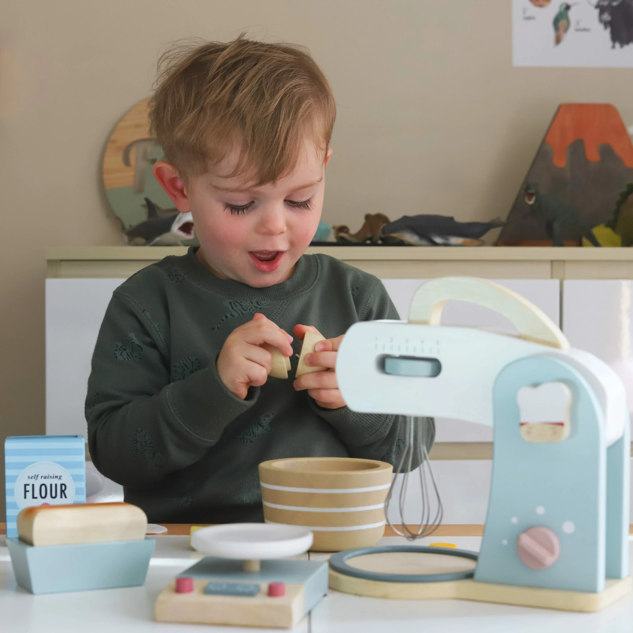 Tender Leaf Toys Home Baking Set