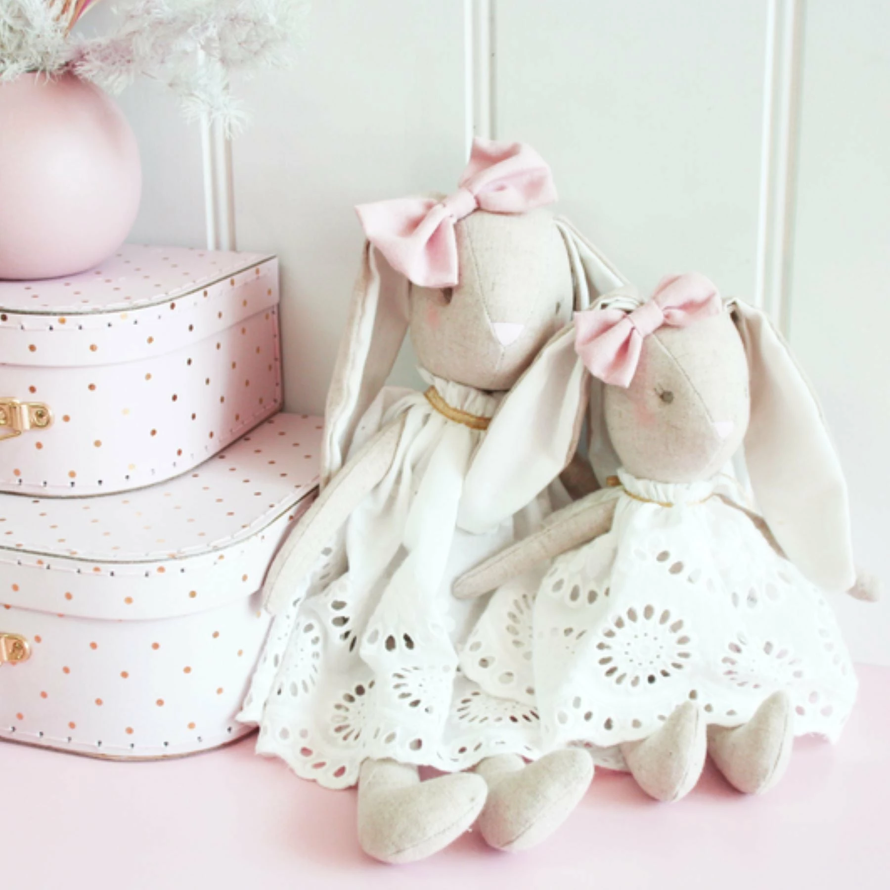 Alimrose Mummy Broderie Bunny 40cm - Image 2